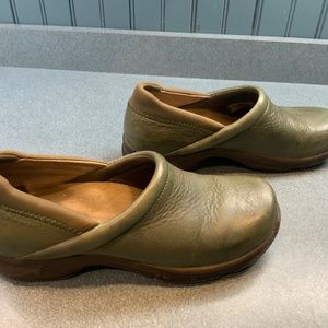COPY - Dansko, green, size 40 clogs
